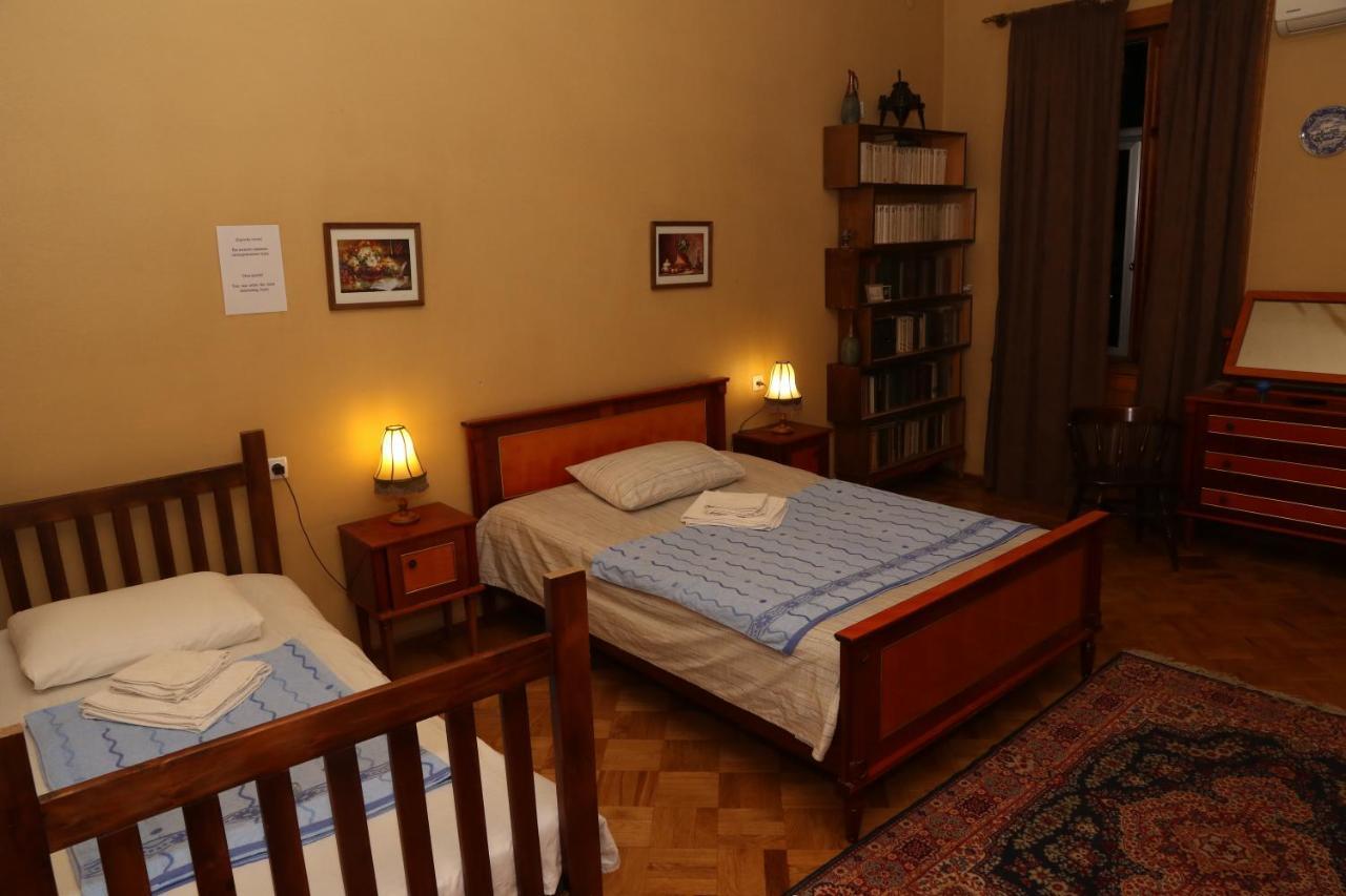 Sun Guest House Kutaisi Exterior foto