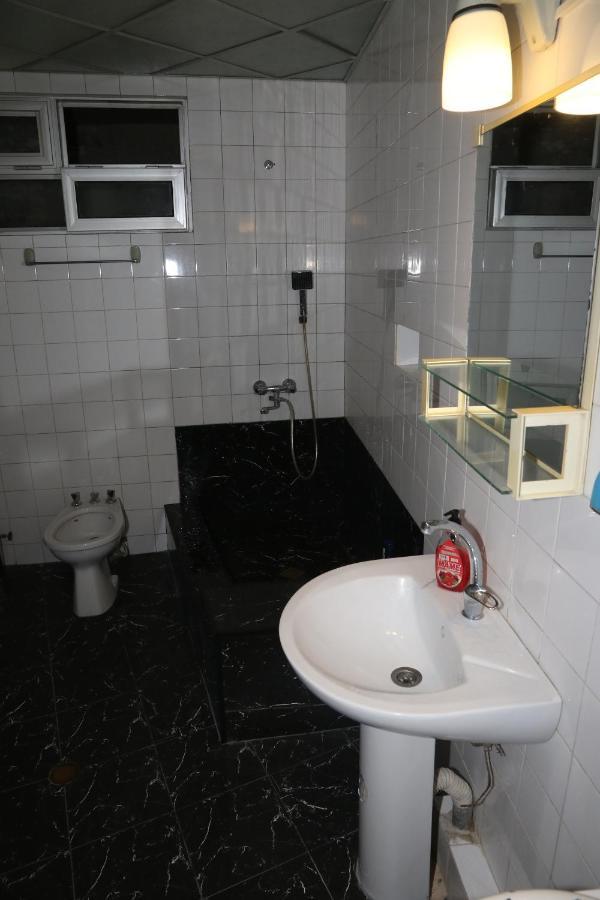Sun Guest House Kutaisi Exterior foto